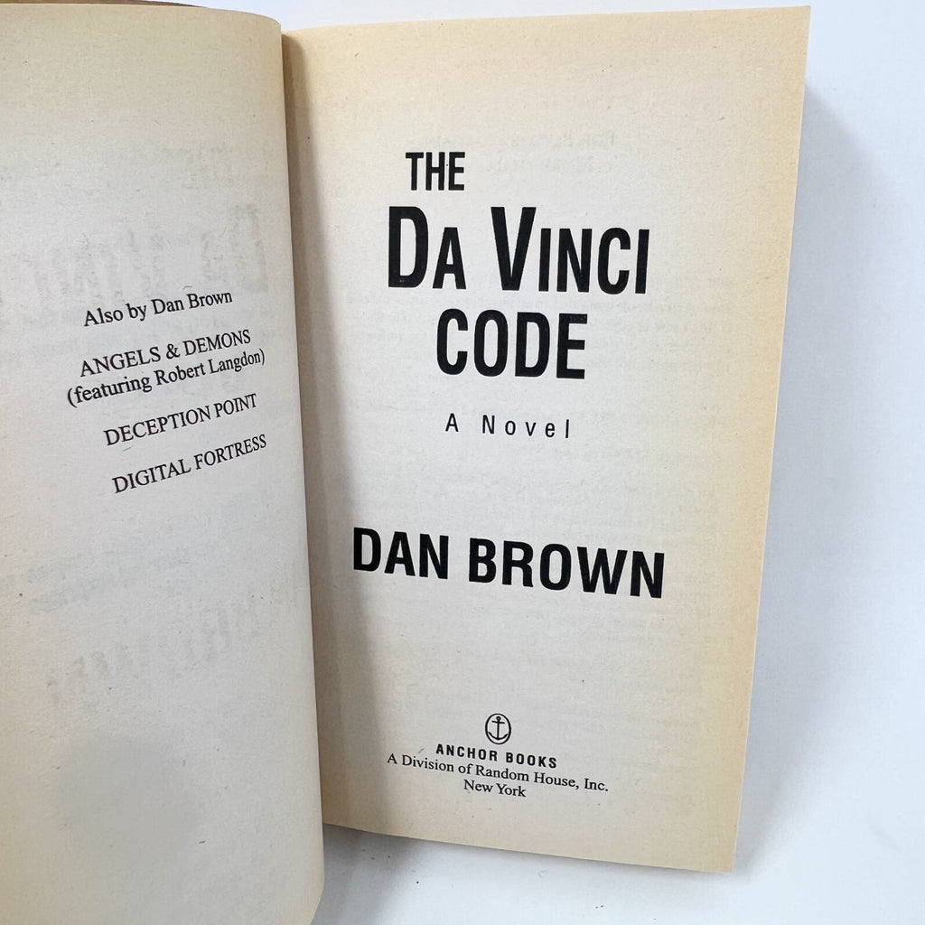 The DaVinci Code by Dan Brown 2003; Paperback First Print