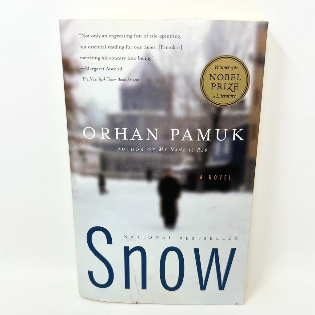 Snow by Pamuk, Orhan Paperback
