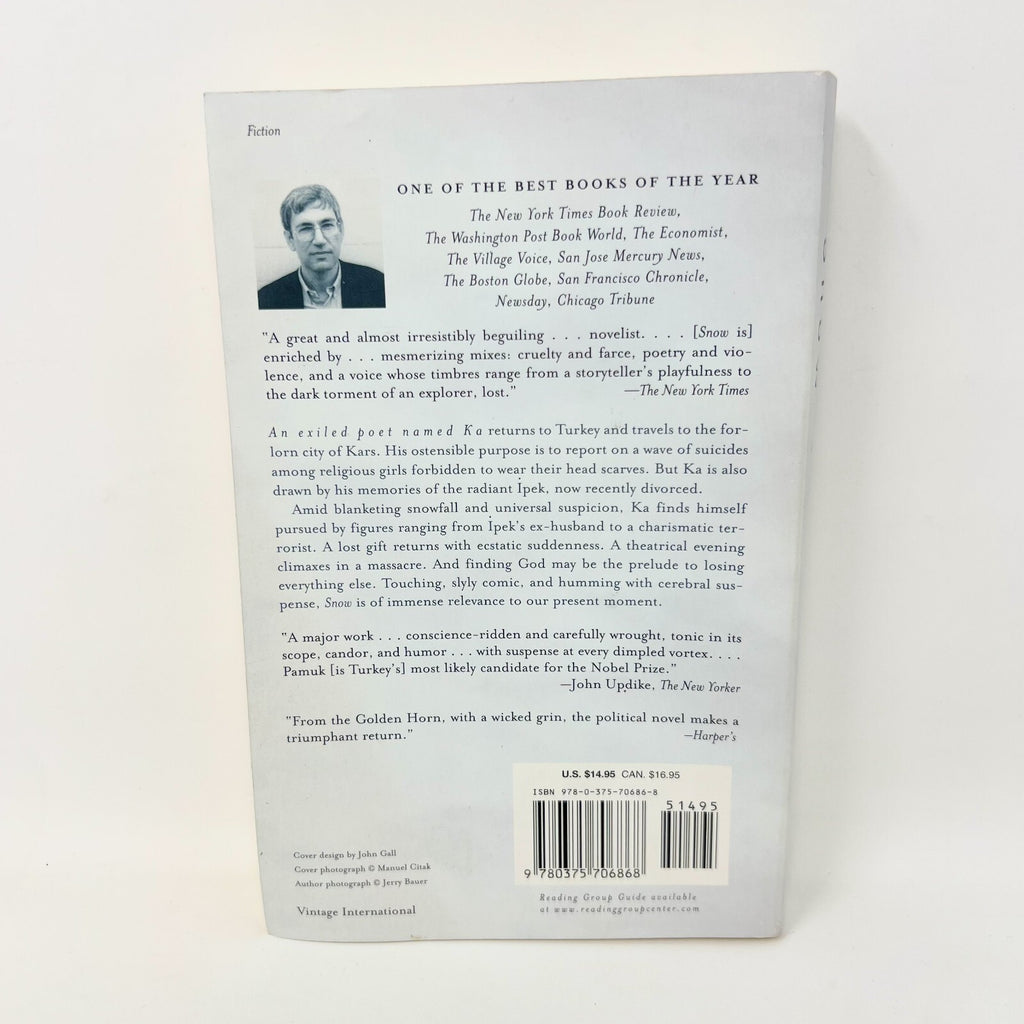 Snow by Pamuk, Orhan Paperback