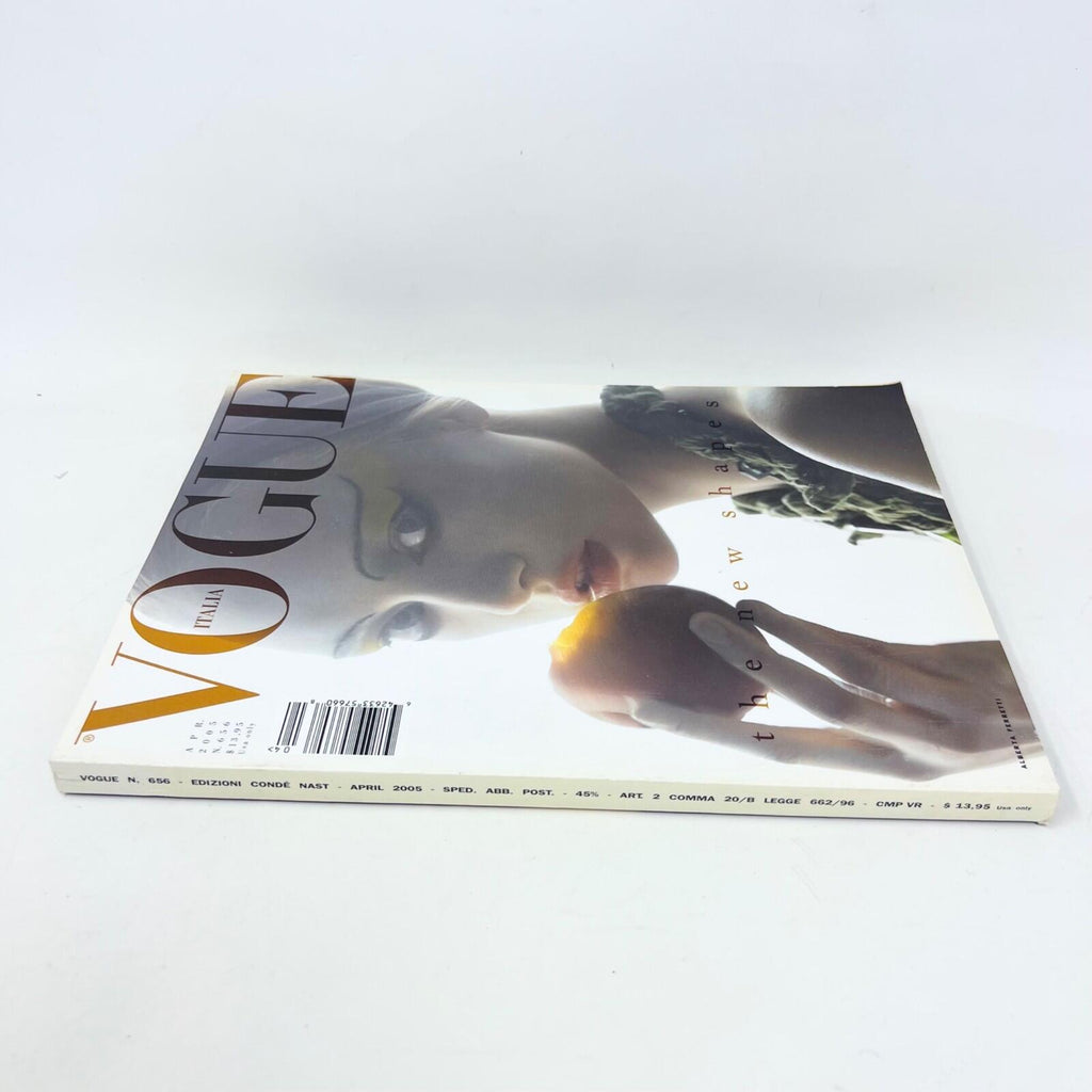 Vogue Magazine Italia April 2005 N.656 Fashion New Shape