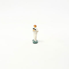 Micro Machines Star Wars Princess Leia With Blaster Minifigure