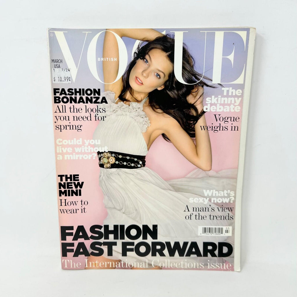 Vogue Birtish Fashion Magazine Catalog March 2007 Daria Werboy Cover