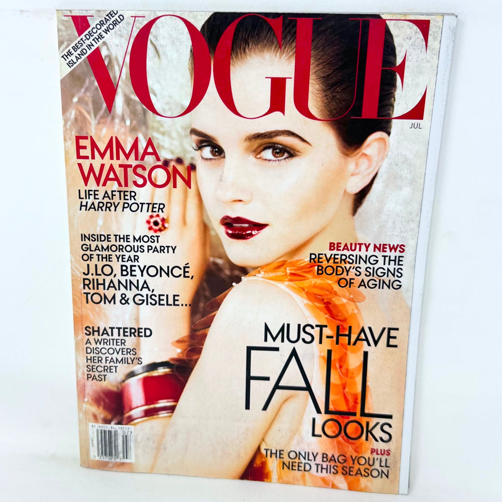 Vogue Magazine July 2011 Emma Watson Must-Have Looks