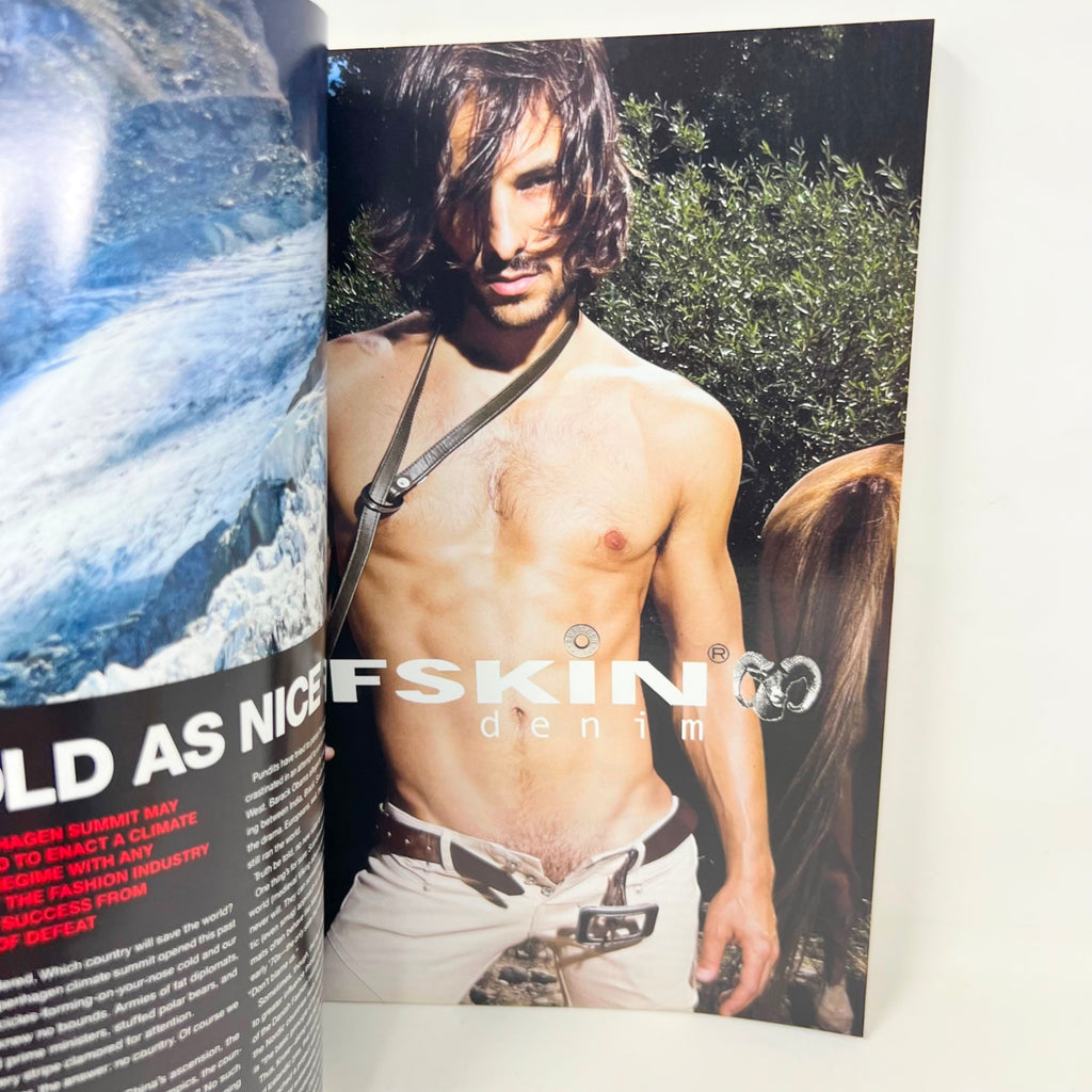 Vman Magazine Issue #18 (Summer, 2010) Alexander Skarsgard (From True Blood) Cov